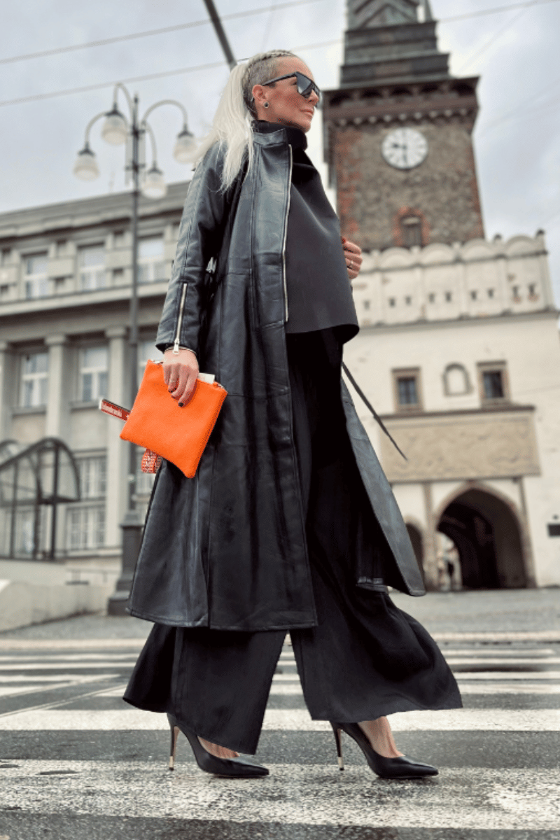 Široké kalhoty v elegantním stylu